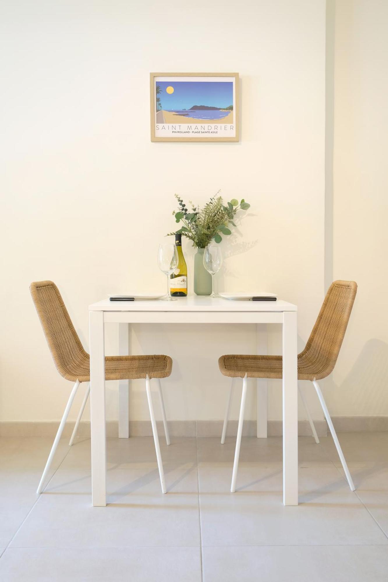 Studio Renove, 5Mn Plage, Terrasse, Clim, Velos Сен-Мандрие-сюр-Мер Экстерьер фото